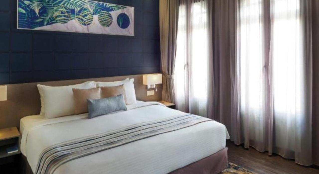 Hotel Bahari Parade Managed By The Ascott Limited 3*