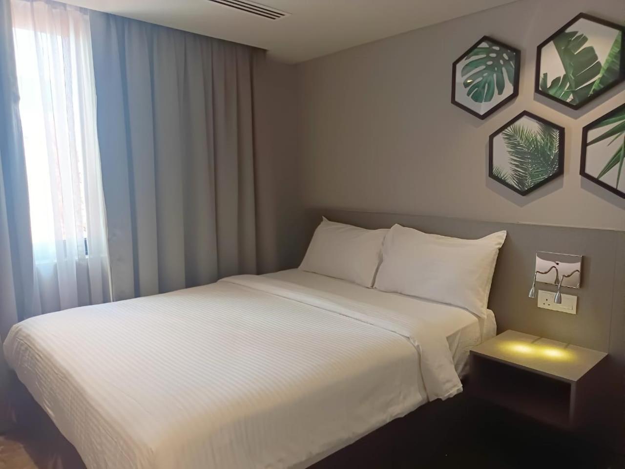 Hotel Bahari Parade Managed By The Ascott Limited George Town